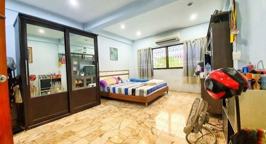 Local comercial en venta de 6 habitaciones en Sathon, Bangkok