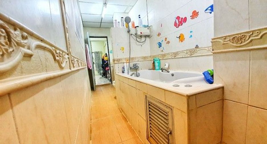 Local comercial en venta de 6 habitaciones en Sathon, Bangkok