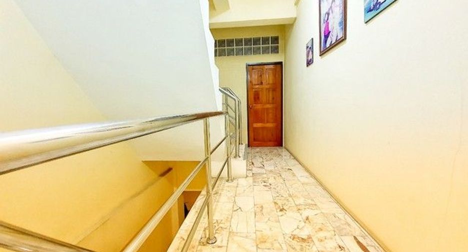 Local comercial en venta de 6 habitaciones en Sathon, Bangkok