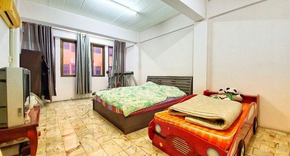 Local comercial en venta de 6 habitaciones en Sathon, Bangkok