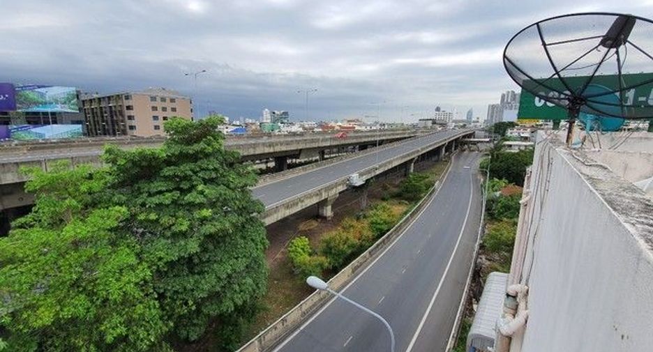 Local comercial en venta de 6 habitaciones en Sathon, Bangkok
