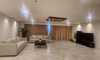 For rent 3 bed condo in Watthana, Bangkok