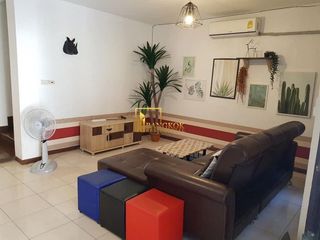 Reihenhaus zur Miete mit 4 Zimmer in Khlong Toei, Bangkok