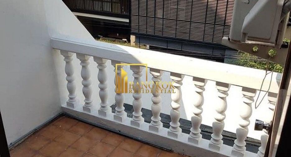 Reihenhaus zur Miete mit 4 Zimmer in Khlong Toei, Bangkok