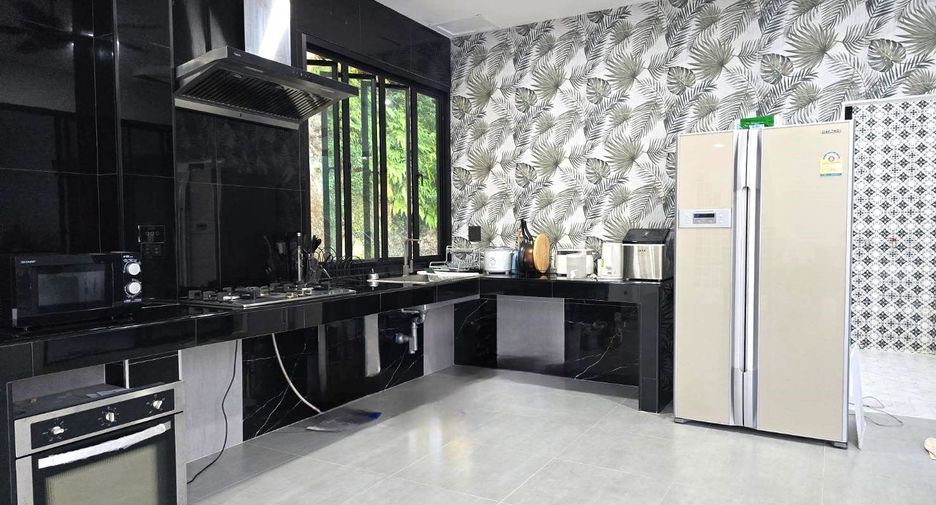 For rent 2 bedrooms villa in Thai Mueang, Phang Nga