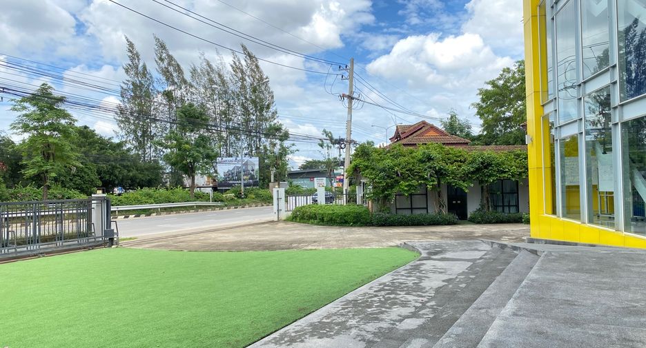 For sale 3 bedrooms retail Space in Mueang Chiang Mai, Chiang Mai