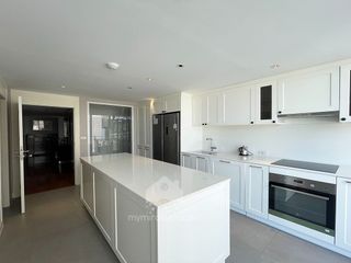For rent 3 bed condo in Watthana, Bangkok