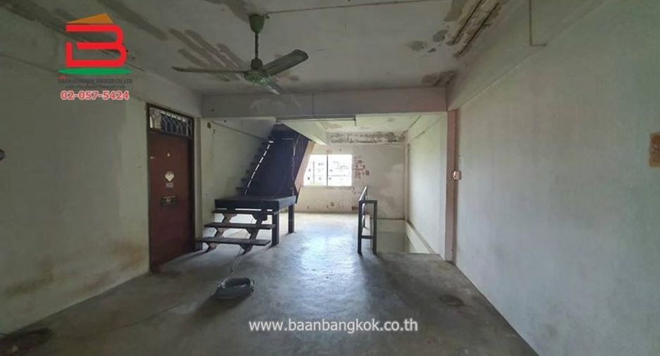For sale 5 bedrooms retail Space in Min Buri, Bangkok