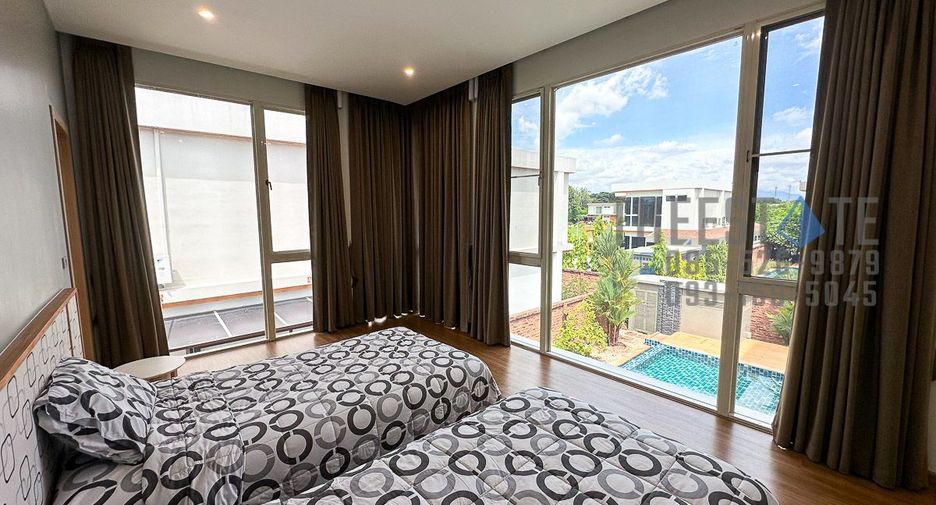 For rent 4 bedrooms house in San Kamphaeng, Chiang Mai