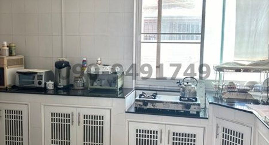 For sale 1 bed house in Pathum Wan, Bangkok