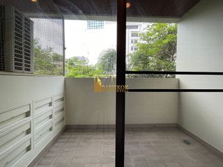 For rent 3 bedrooms apartment in Khlong Toei, Bangkok