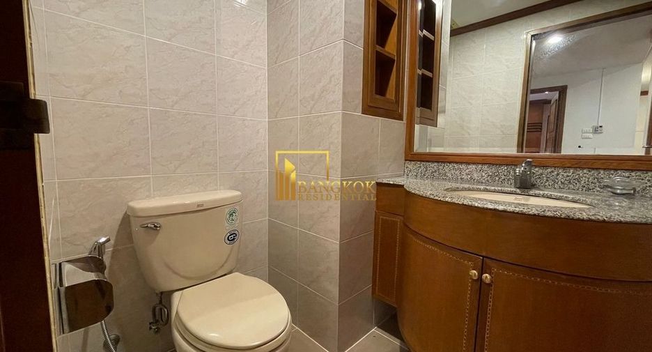 Apartamento en alquiler de 3 habitaciones en Khlong Toei, Bangkok