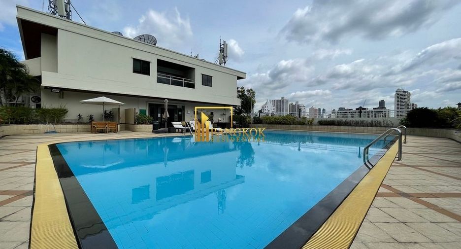 Apartamento en alquiler de 3 habitaciones en Khlong Toei, Bangkok