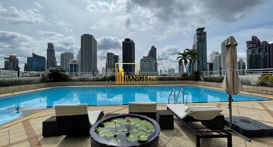 Apartamento en alquiler de 3 habitaciones en Khlong Toei, Bangkok