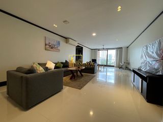 For rent 3 bedrooms apartment in Watthana, Bangkok