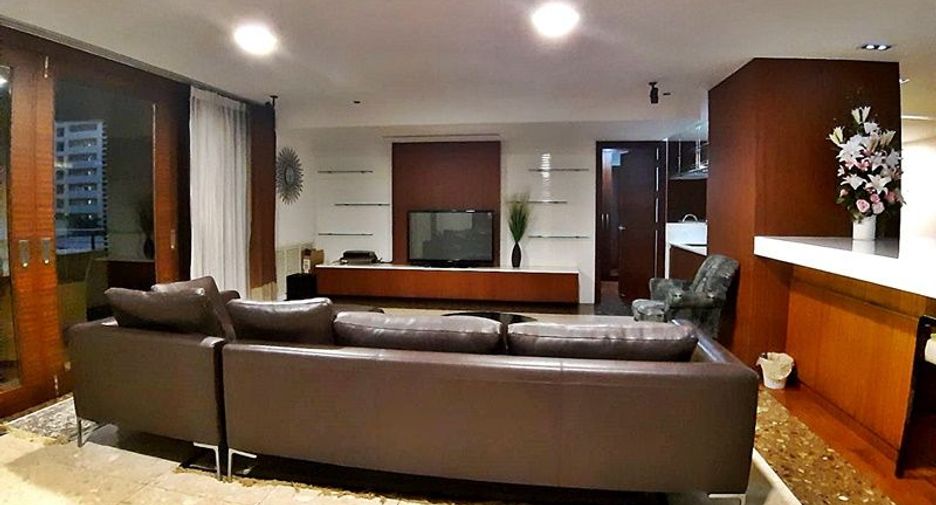 For rent 3 bed condo in Watthana, Bangkok