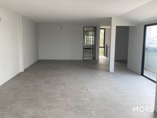 For rent 6 bedrooms retail Space in Mueang Chiang Mai, Chiang Mai