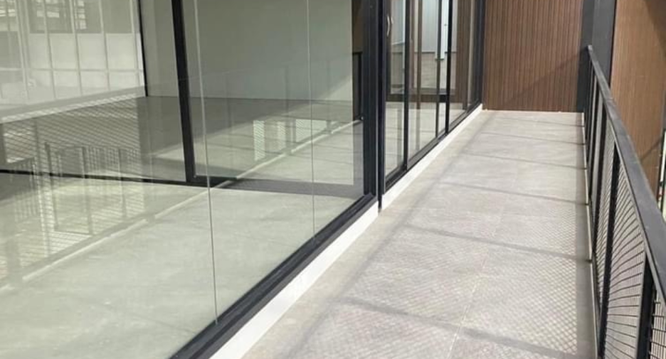 For rent 6 bedrooms retail Space in Mueang Chiang Mai, Chiang Mai