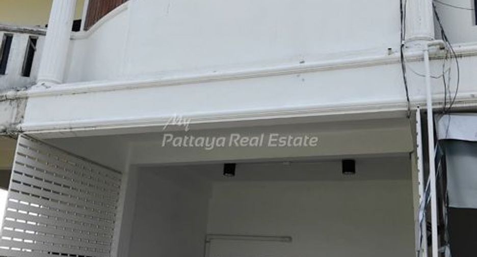 For sale 2 bedrooms townhouse in Bang Lamung, Chonburi