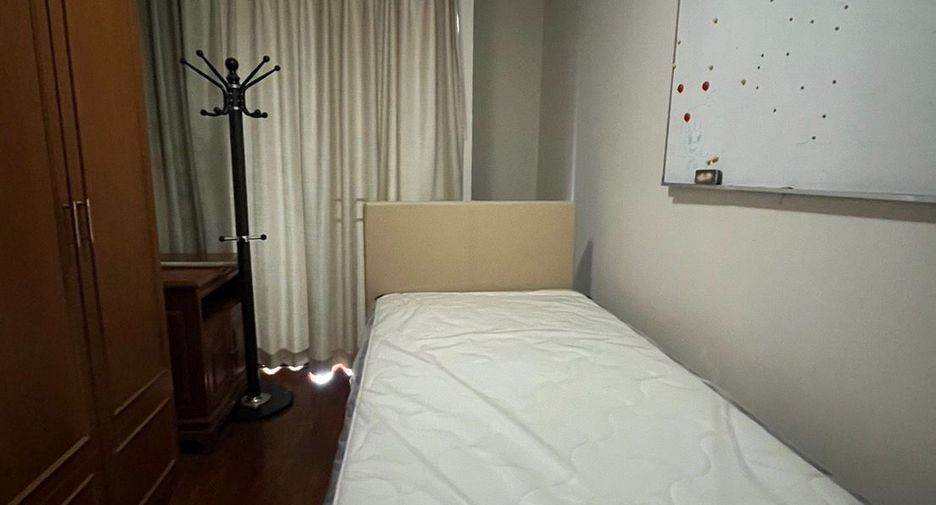For rent 2 bedrooms condo in Pathum Wan, Bangkok