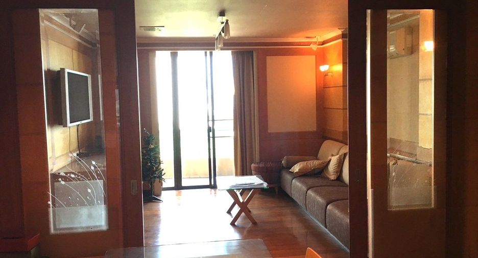 For rent 2 bedrooms condo in Pathum Wan, Bangkok