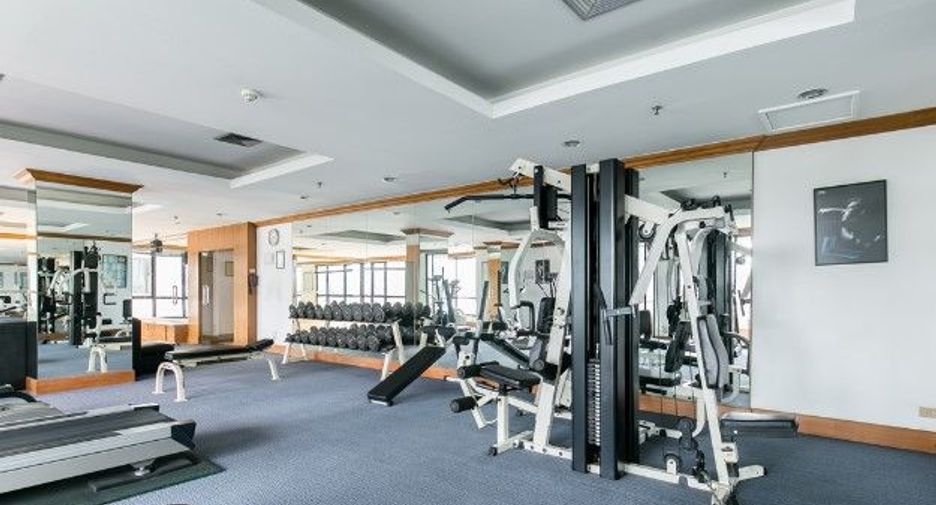 For rent 2 bedrooms condo in Pathum Wan, Bangkok