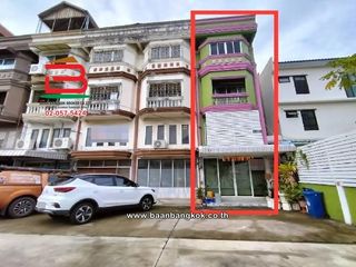 For rent and for sale 3 bedrooms retail Space in Sai Mai, Bangkok