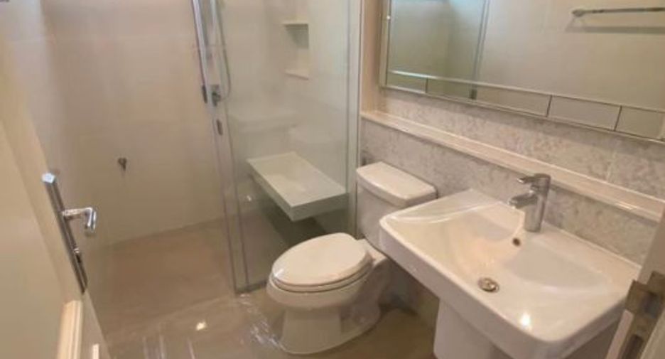 For sale 4 bedrooms house in Bang Khen, Bangkok