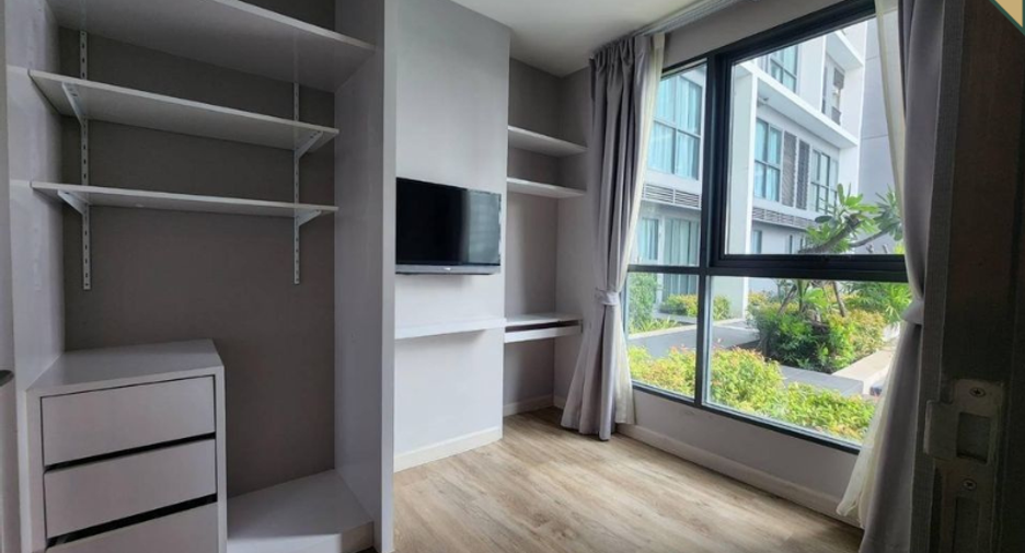 For sale 2 bedrooms condo in Khlong San, Bangkok