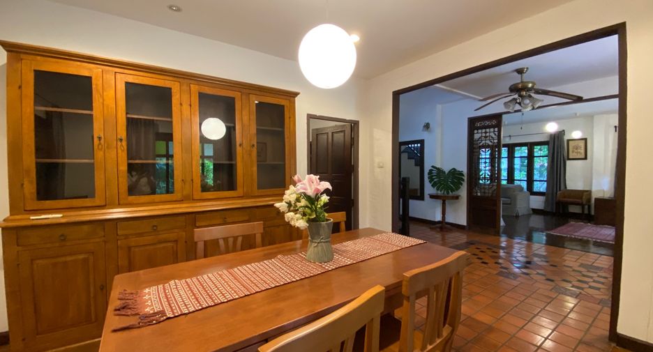 For rent 3 bedrooms house in Mueang Chiang Mai, Chiang Mai
