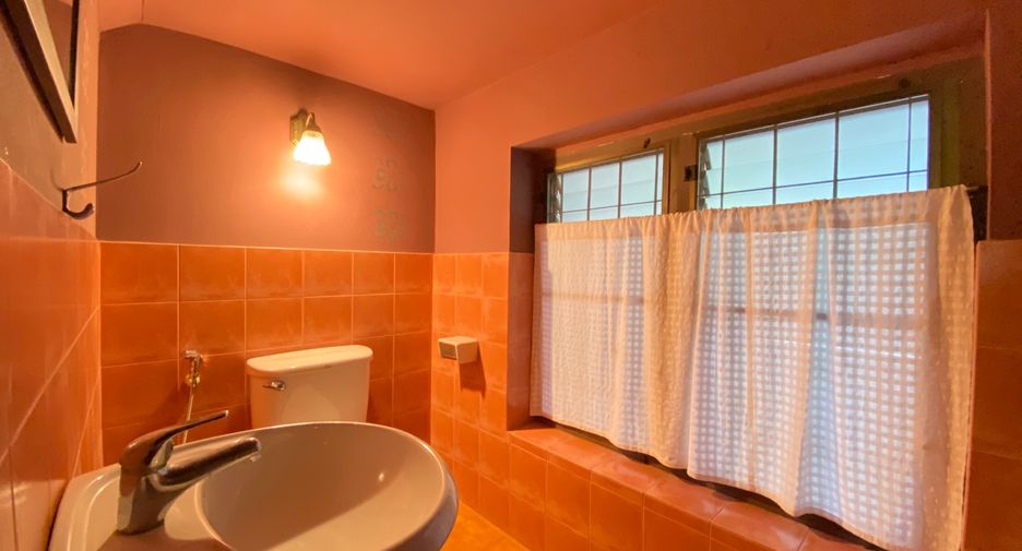 For rent 3 bedrooms house in Mueang Chiang Mai, Chiang Mai