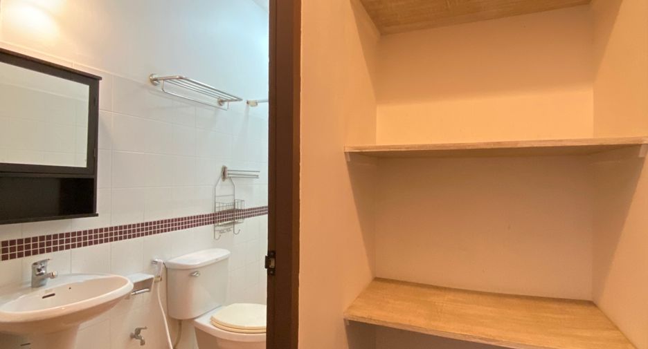 For rent 3 bedrooms house in Mueang Chiang Mai, Chiang Mai