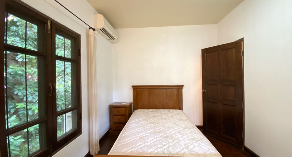 For rent 3 bedrooms house in Mueang Chiang Mai, Chiang Mai