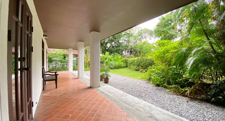 For rent 3 bedrooms house in Mueang Chiang Mai, Chiang Mai