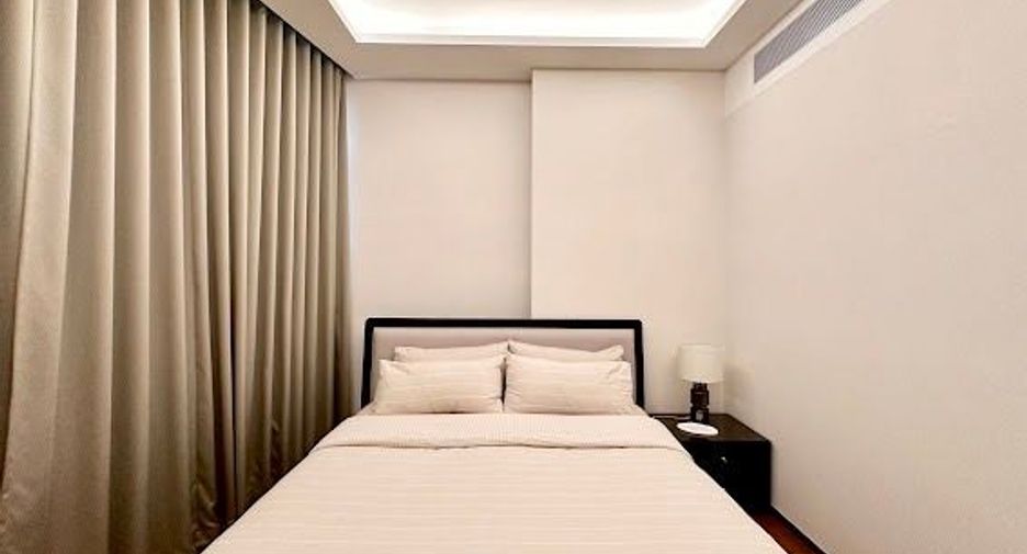 For sale 2 bedrooms condo in Khlong Toei, Bangkok