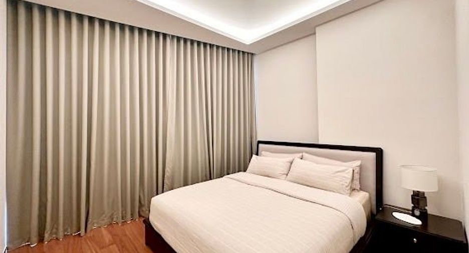 For sale 2 bedrooms condo in Khlong Toei, Bangkok