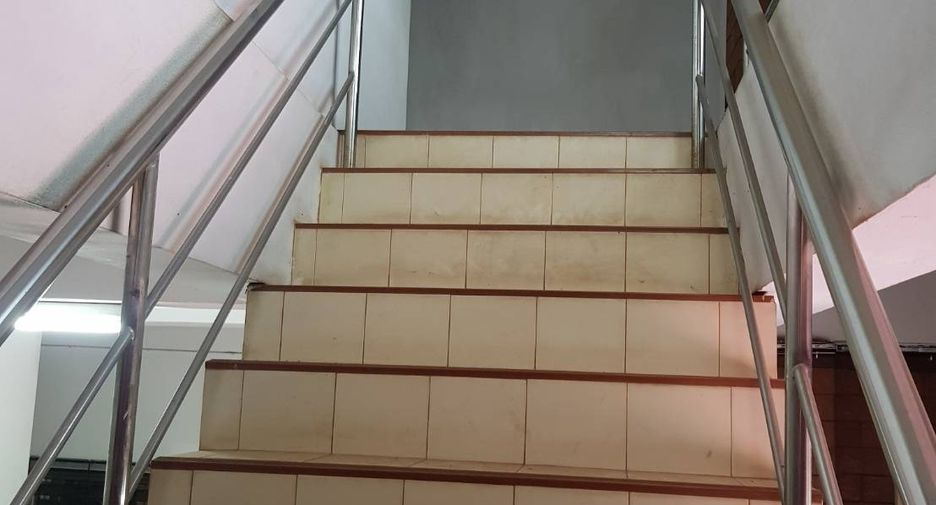 For rent and for sale 14 bed retail Space in Mueang Uttaradit, Uttaradit