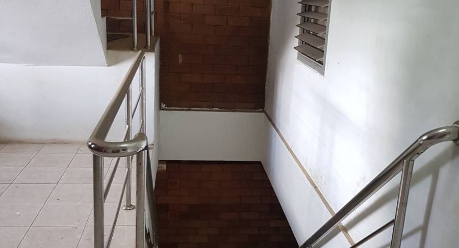 For rent and for sale 14 bed retail Space in Mueang Uttaradit, Uttaradit