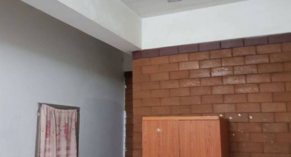 For rent and for sale 14 bed retail Space in Mueang Uttaradit, Uttaradit