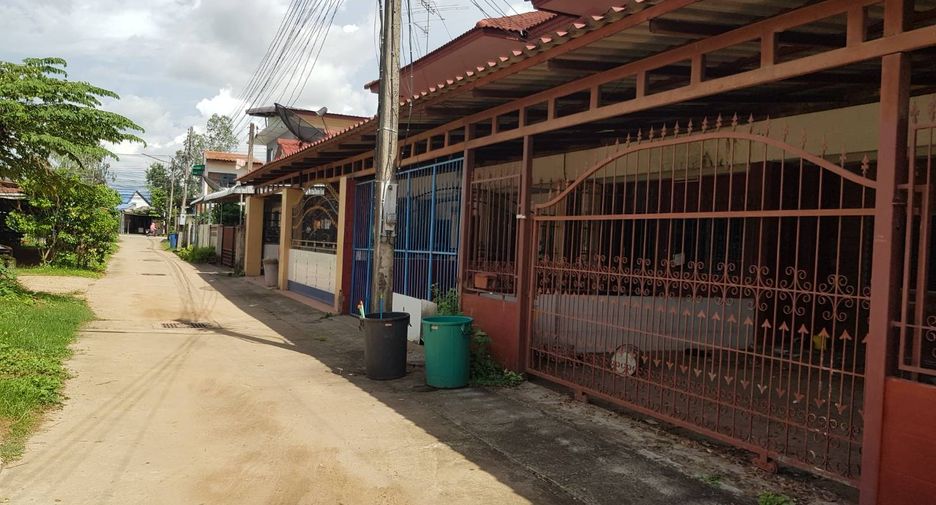 For rent and for sale 14 bed retail Space in Mueang Uttaradit, Uttaradit