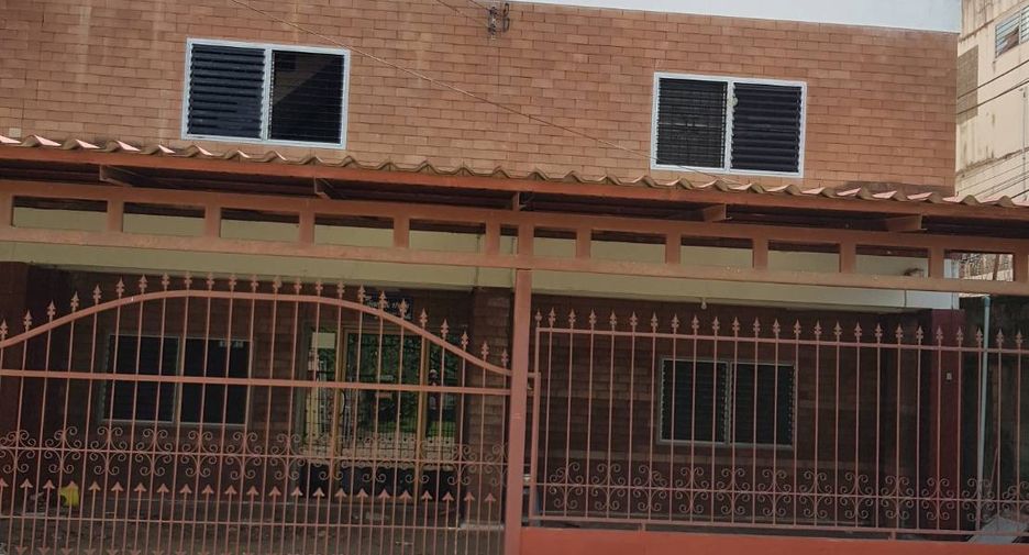 For rent and for sale 14 bed retail Space in Mueang Uttaradit, Uttaradit