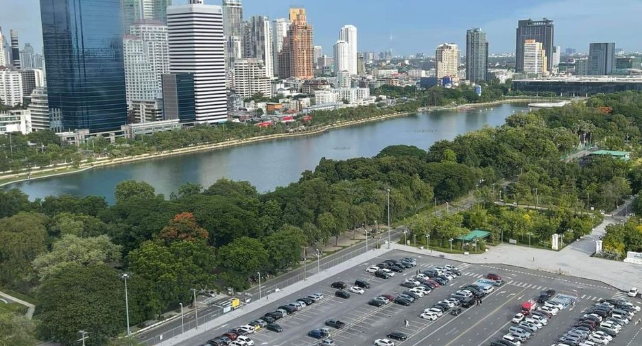 For rent 2 Beds condo in Khlong Toei, Bangkok