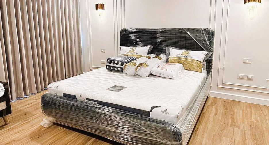 For rent 2 Beds condo in Khlong Toei, Bangkok