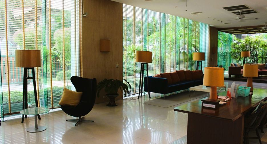 For rent 2 Beds condo in Khlong Toei, Bangkok
