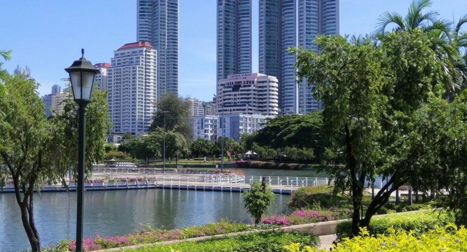 For rent 2 Beds condo in Khlong Toei, Bangkok