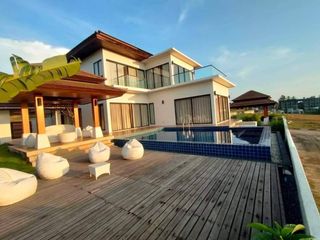 For rent 3 bedrooms villa in Mueang Krabi, Krabi