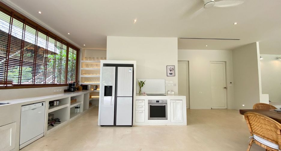 For sale 5 bedrooms villa in Mueang Krabi, Krabi