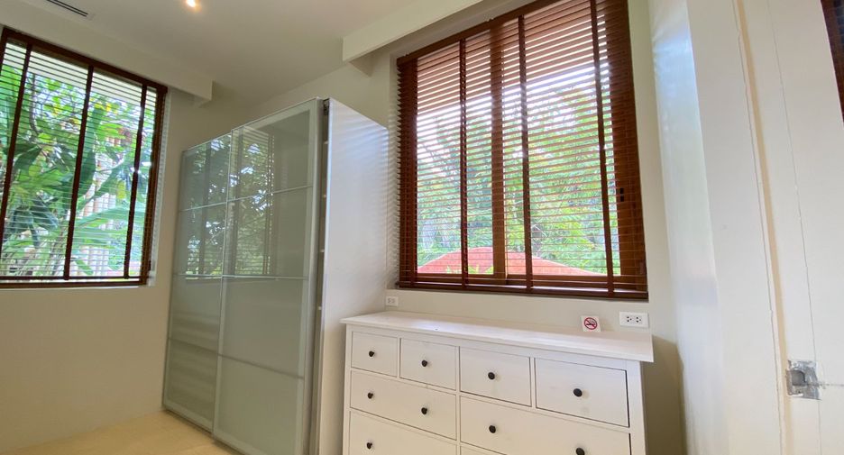 For sale 5 bedrooms villa in Mueang Krabi, Krabi