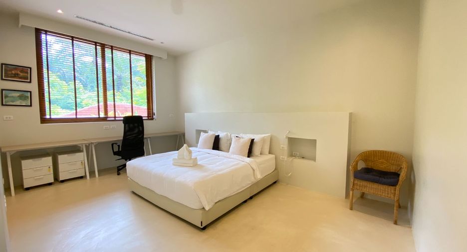 For sale 5 bedrooms villa in Mueang Krabi, Krabi