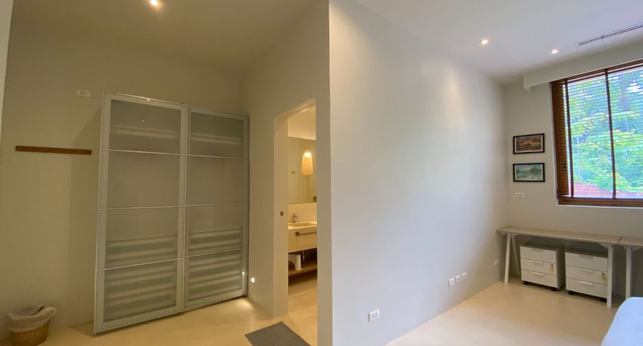 For sale 5 bedrooms villa in Mueang Krabi, Krabi